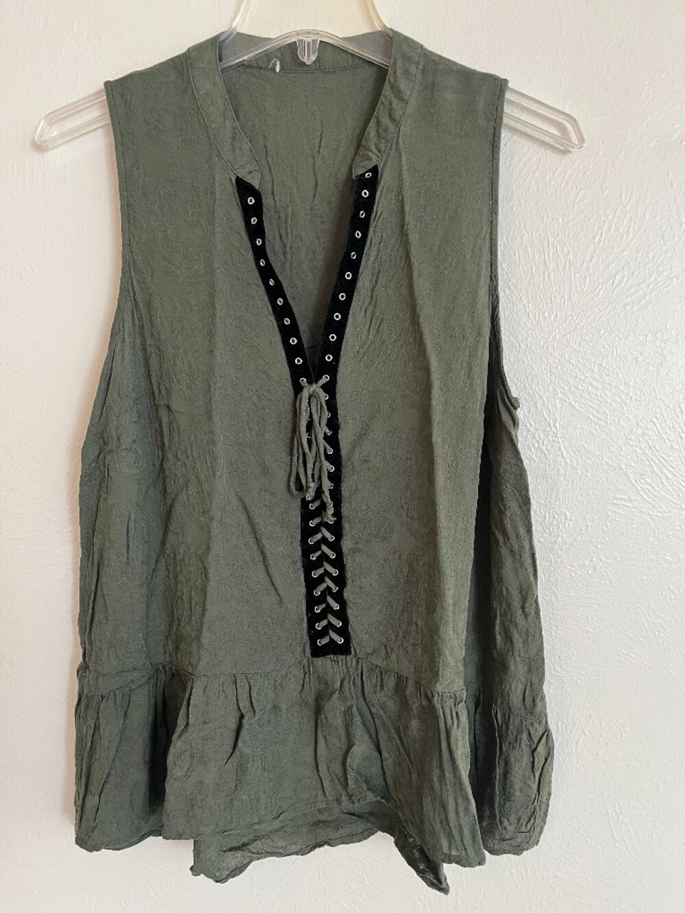 Eyeshadow Women's Olive Green Sleeveless Lace-Up Top Size M Cottagecore Fairy